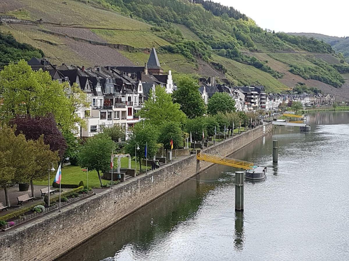Haus Anna Zell an der Mosel Exterior foto